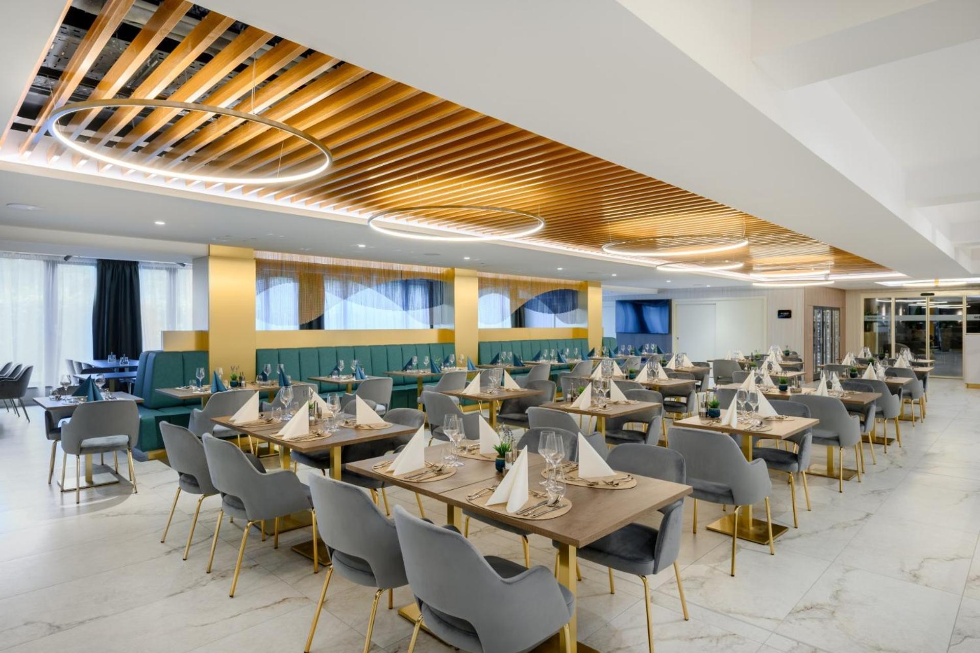Kenese Bay Garden Resort & Conference Balatonkenese Dış mekan fotoğraf