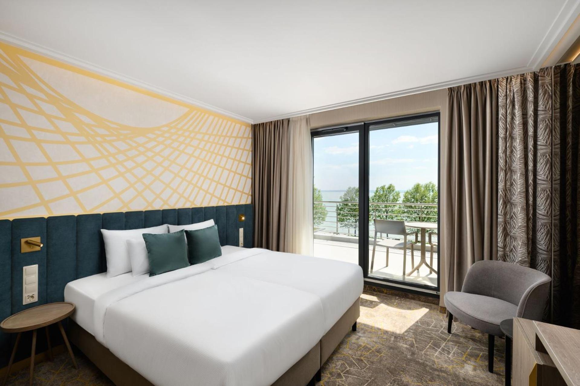 Kenese Bay Garden Resort & Conference Balatonkenese Dış mekan fotoğraf